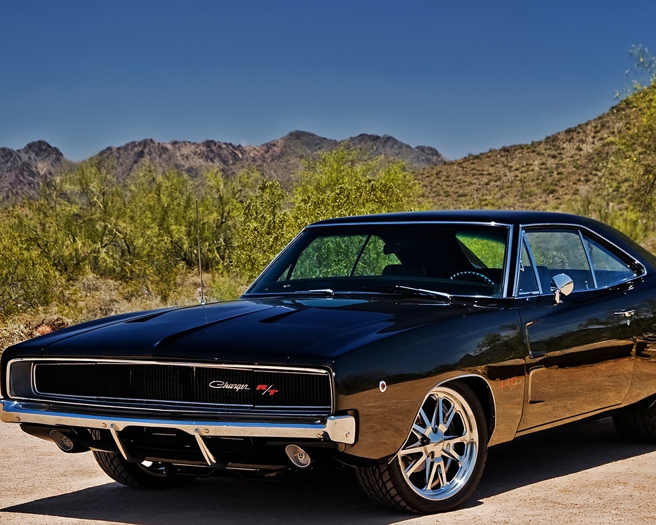 Black Dodge Charger RT for 1280 x 1024 resolution
