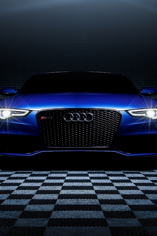Blue Audi RS5 for 640 x 960 iPhone 4 resolution
