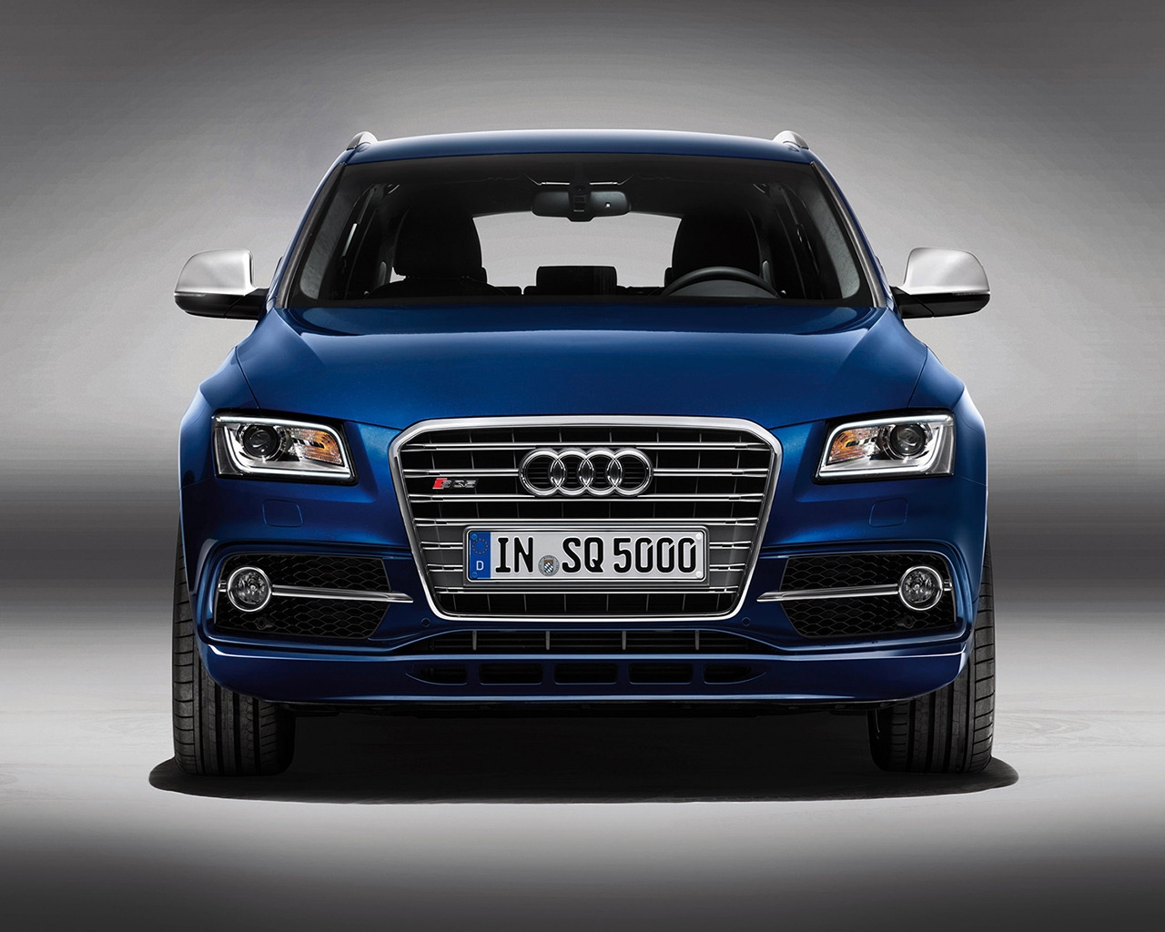 Blue Audi SQ5 TDI Front for 1280 x 1024 resolution