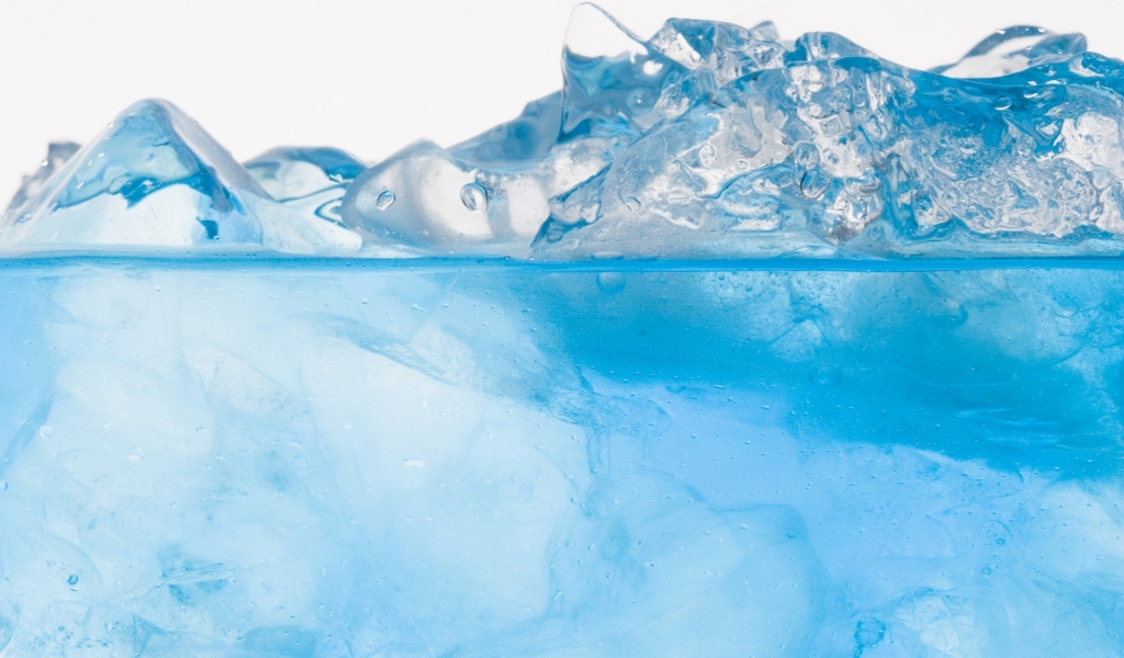 Blue Crystal Ice for 1024 x 600 widescreen resolution