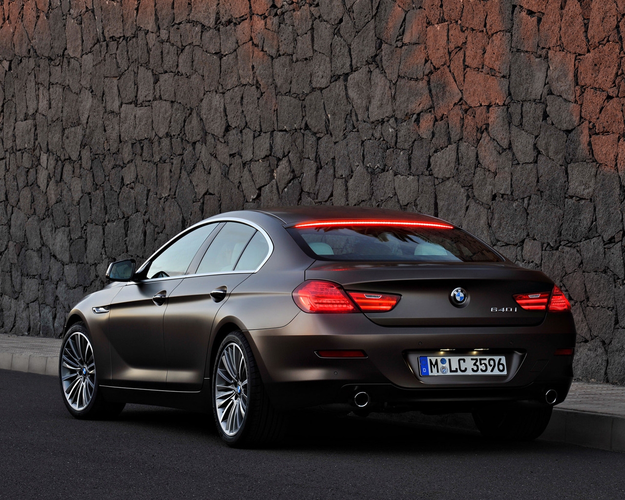 BMW 6 Gran Coupe Rear for 1280 x 1024 resolution