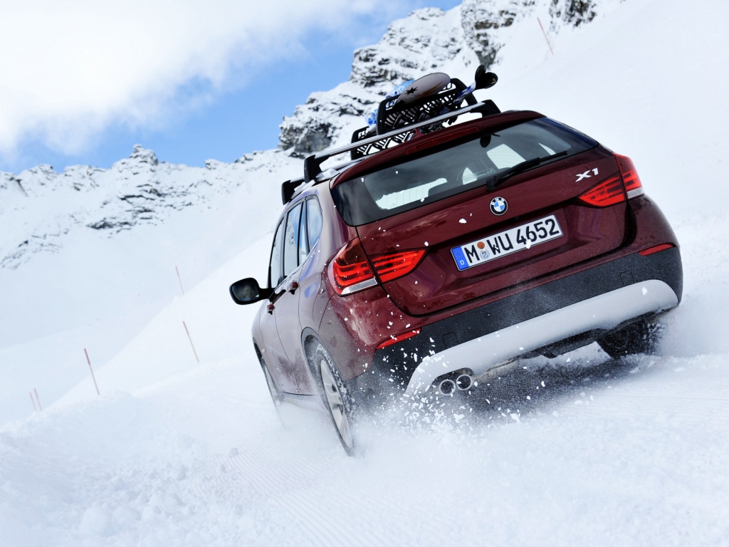 BMW X1 Snow for 1024 x 768 resolution