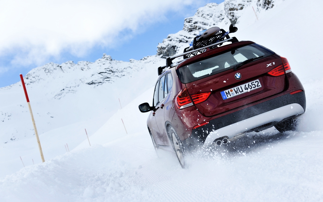 BMW X1 Snow for 1280 x 800 widescreen resolution