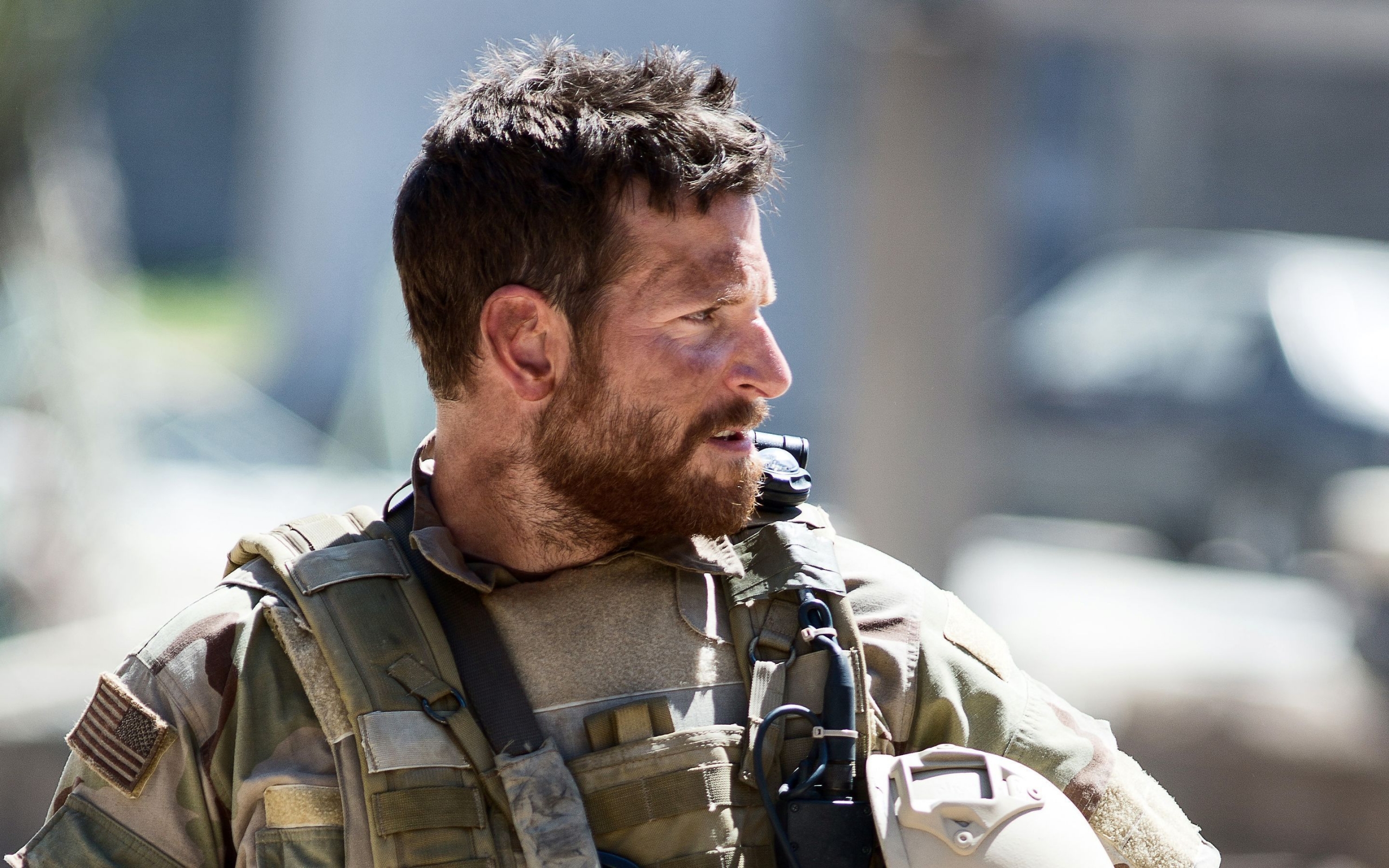Bradley Cooper in American Sniper for 2560 x 1600 widescreen resolution