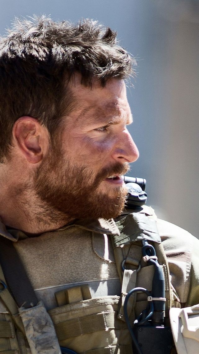 Bradley Cooper in American Sniper for 640 x 1136 iPhone 5 resolution