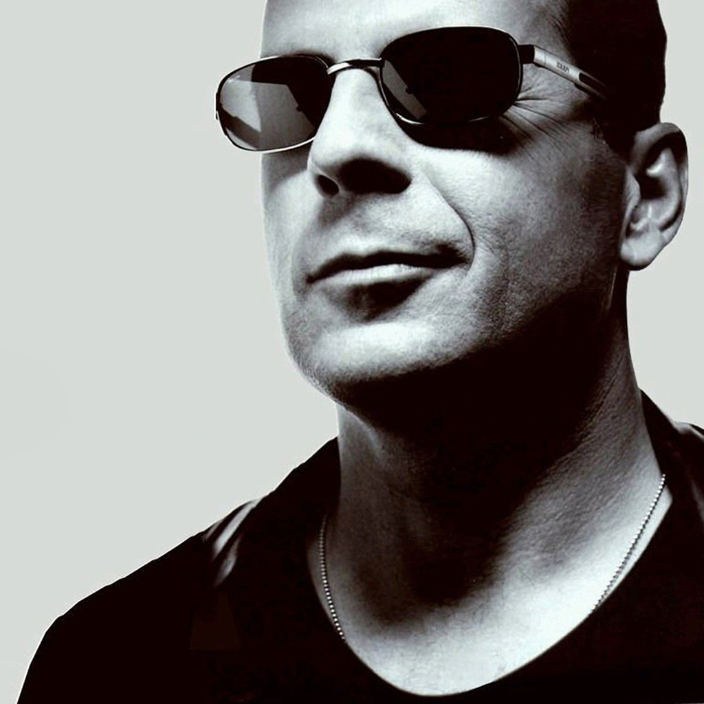Bruce Willis Younger for 1024 x 1024 iPad resolution