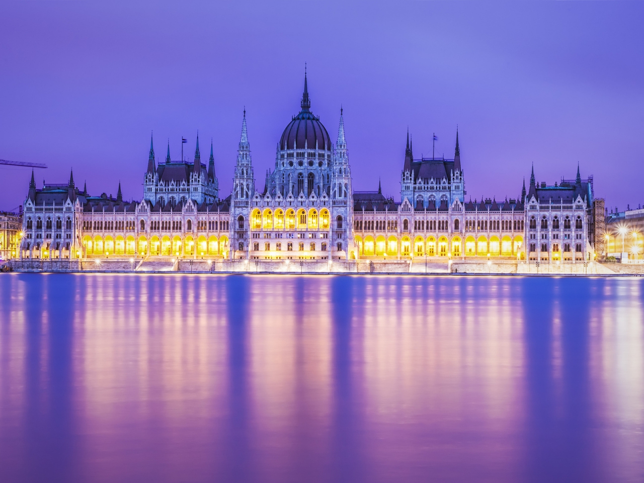 Budapest Parliament Building for 1280 x 960 resolution