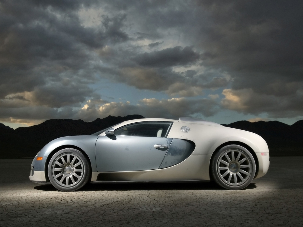 Bugatti Veyron 2007 - Side for 1024 x 768 resolution