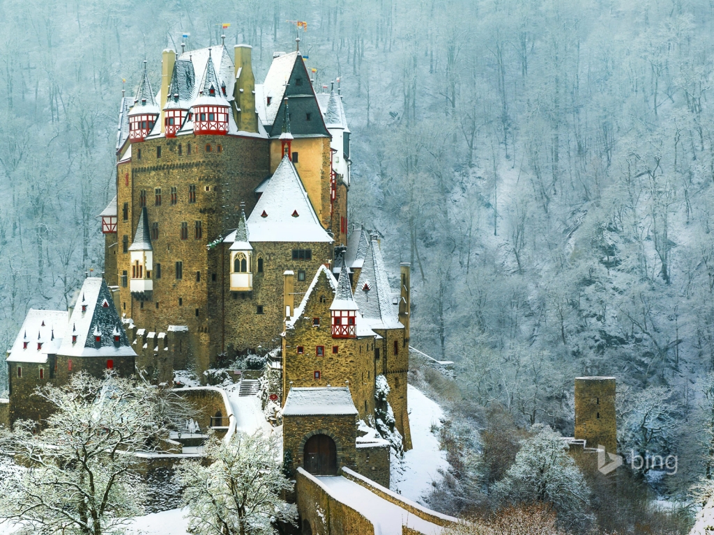 Burg Eltz Castle Germany for 1024 x 768 resolution