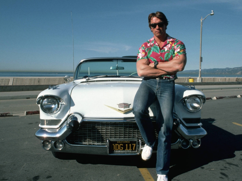 Cadillac and Arnold Schwarzenegger for 1024 x 768 resolution