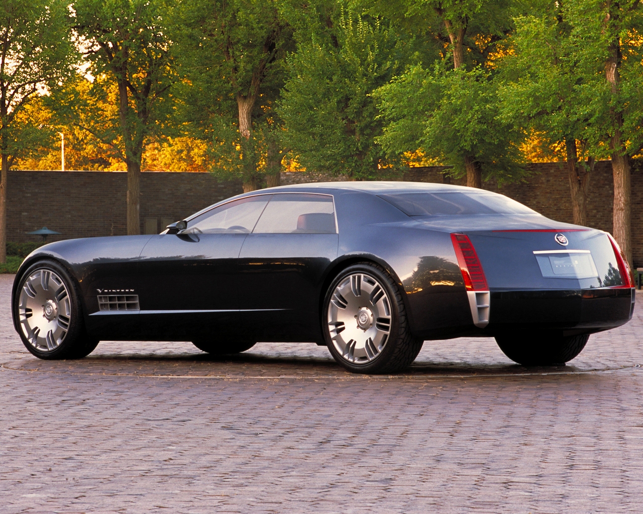 Cadillac Sixteen Concept for 1280 x 1024 resolution