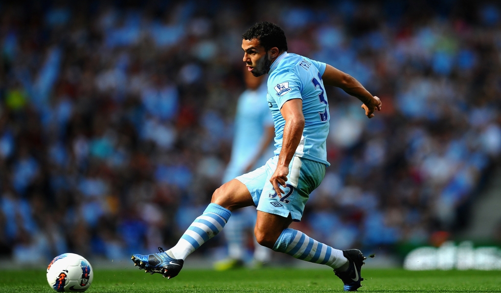 Carlos Tevez for 1024 x 600 widescreen resolution