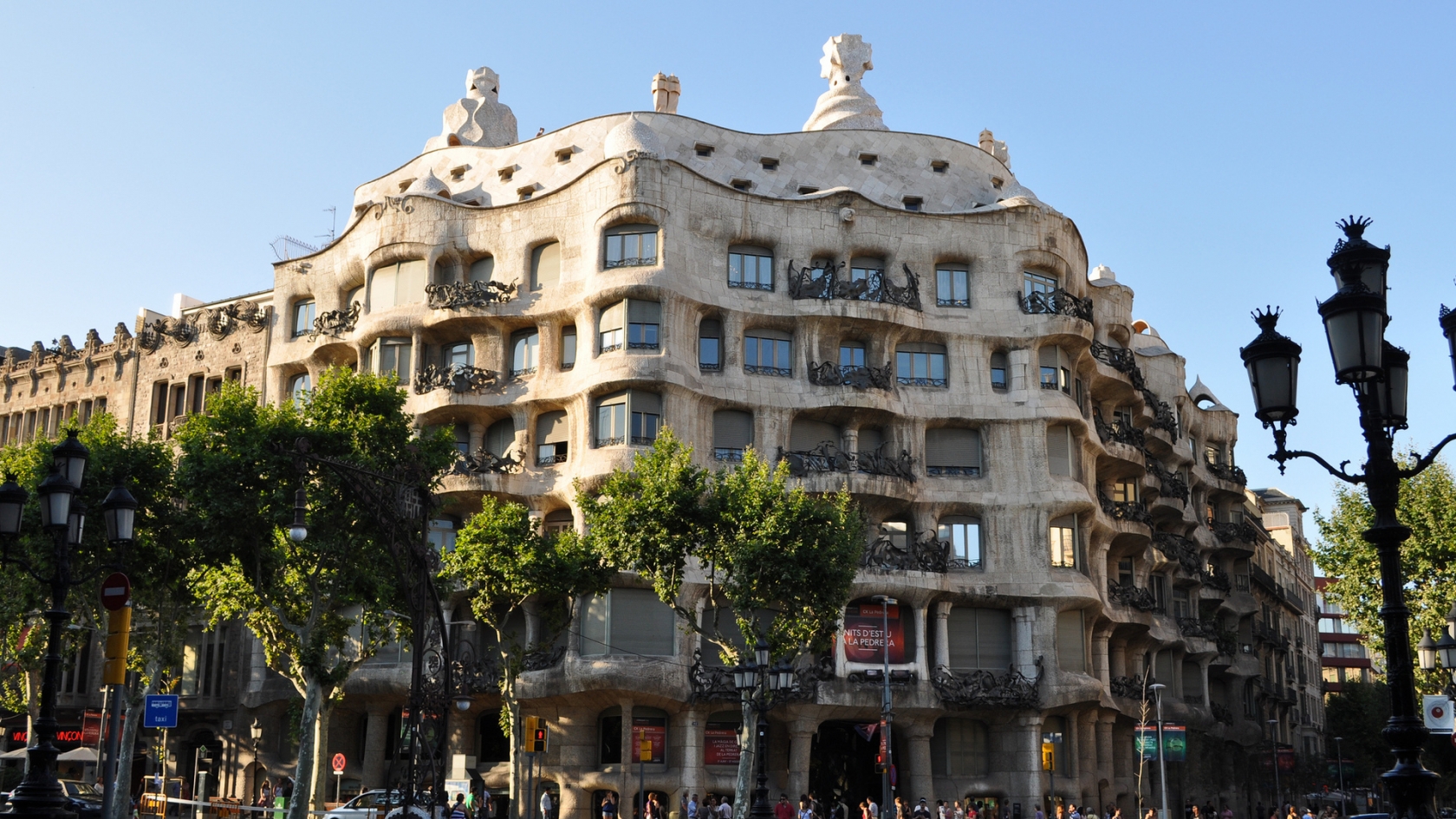 Casa Mila Barcelona for 1680 x 945 HDTV resolution