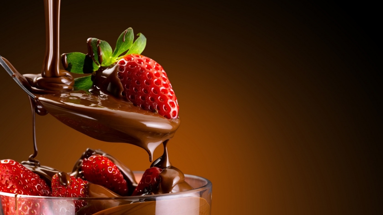 Chocolate and Strawberries Dessert for 1280 x 720 HDTV 720p resolution