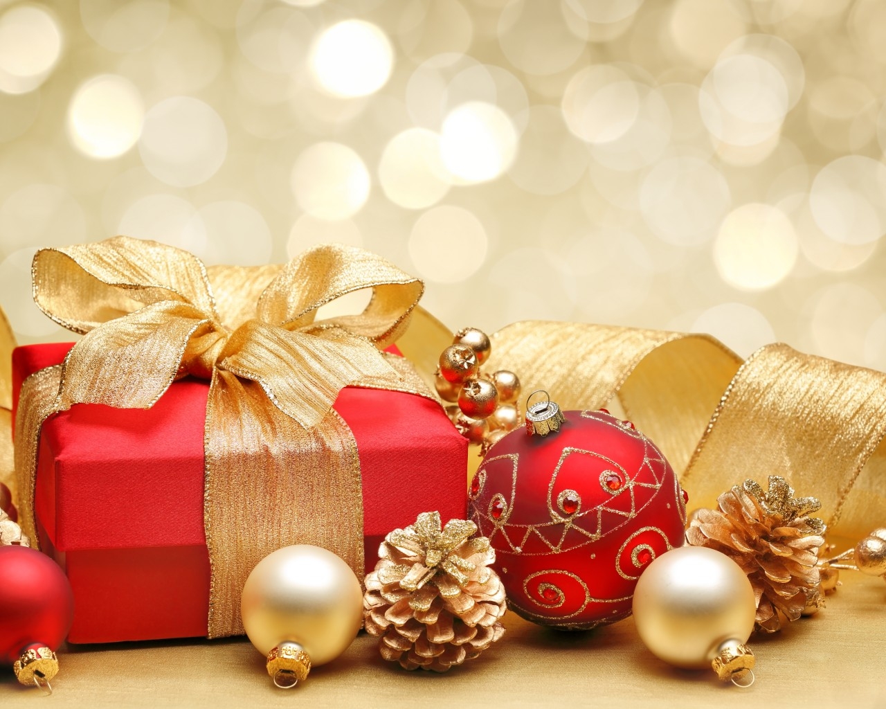 Christmas Gift Box and Decorations for 1280 x 1024 resolution