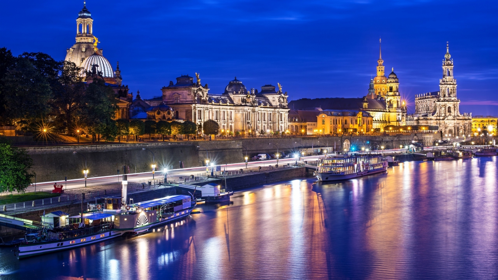 City of Dresden for 1600 x 900 HDTV resolution