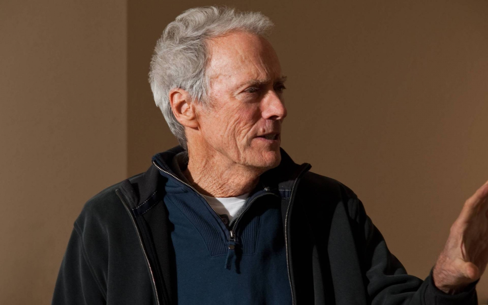 Clint Eastwood Close-Up for 1680 x 1050 widescreen resolution