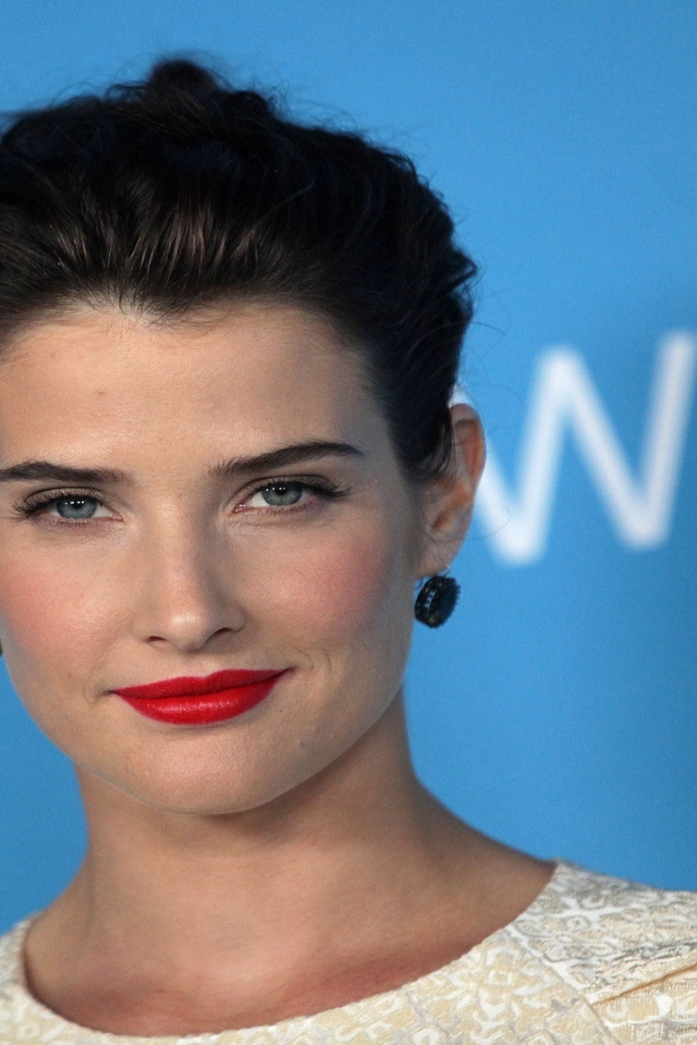 Cobie Smulders Red Lips for 640 x 960 iPhone 4 resolution