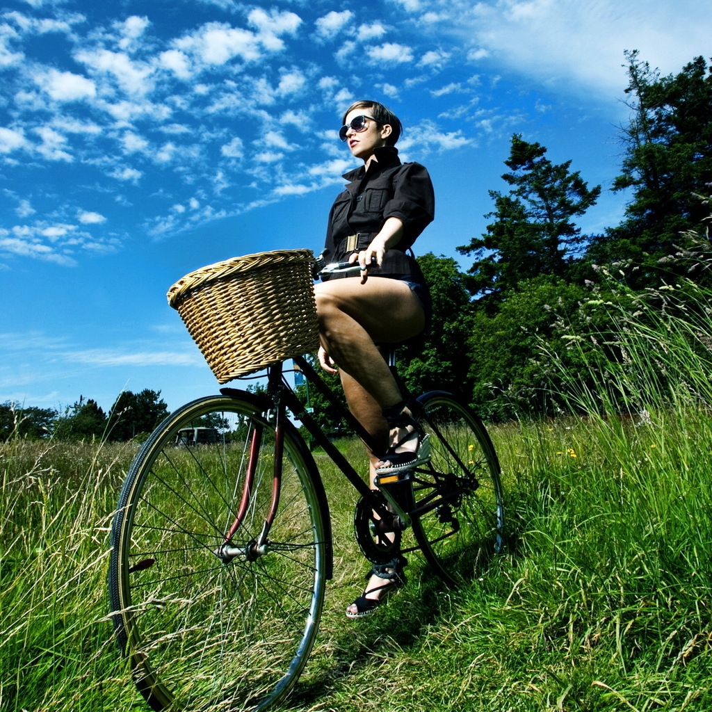 Cool Lady on Bike for 1024 x 1024 iPad resolution