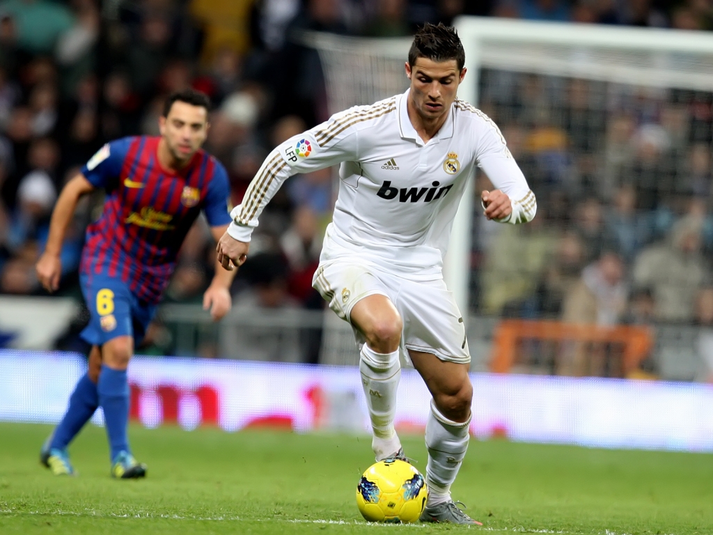 Cristiano Ronaldo Performing for 1024 x 768 resolution