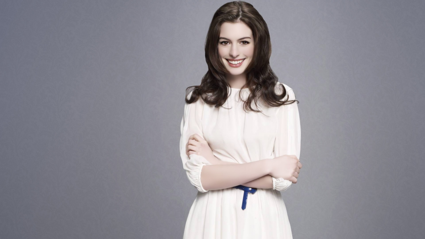 Cute Anne Hathaway for 1366 x 768 HDTV resolution