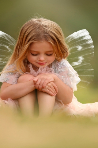 Cute Little Fairy for 320 x 480 iPhone resolution