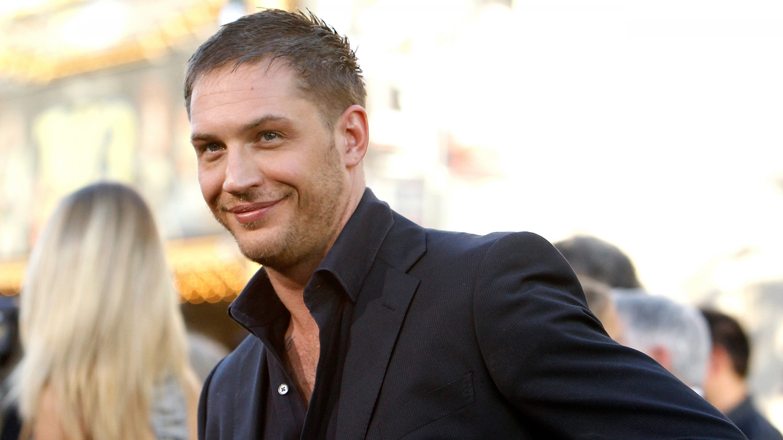 Cute Tom Hardy for 1536 x 864 HDTV resolution
