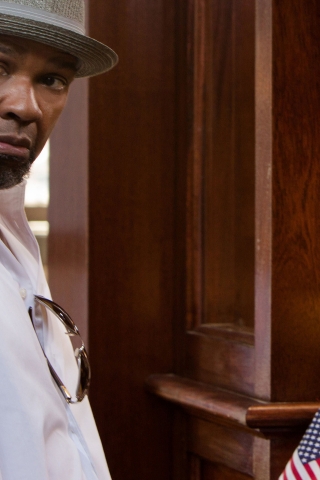 Denzel Washington in 2 Guns for 320 x 480 iPhone resolution
