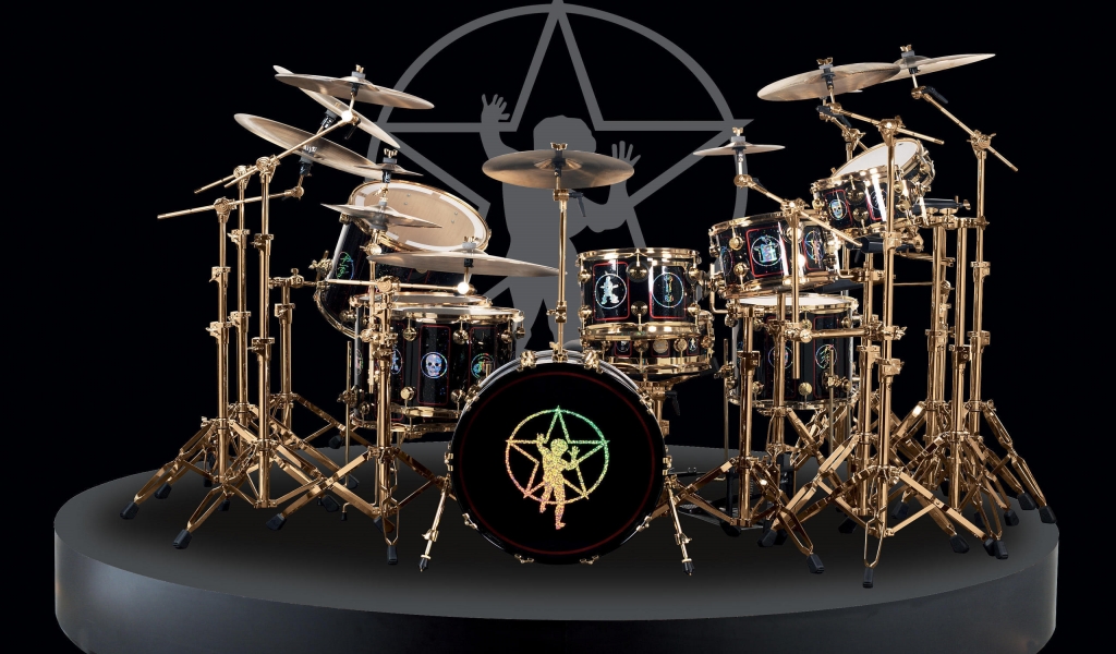 Drums for 1024 x 600 widescreen resolution
