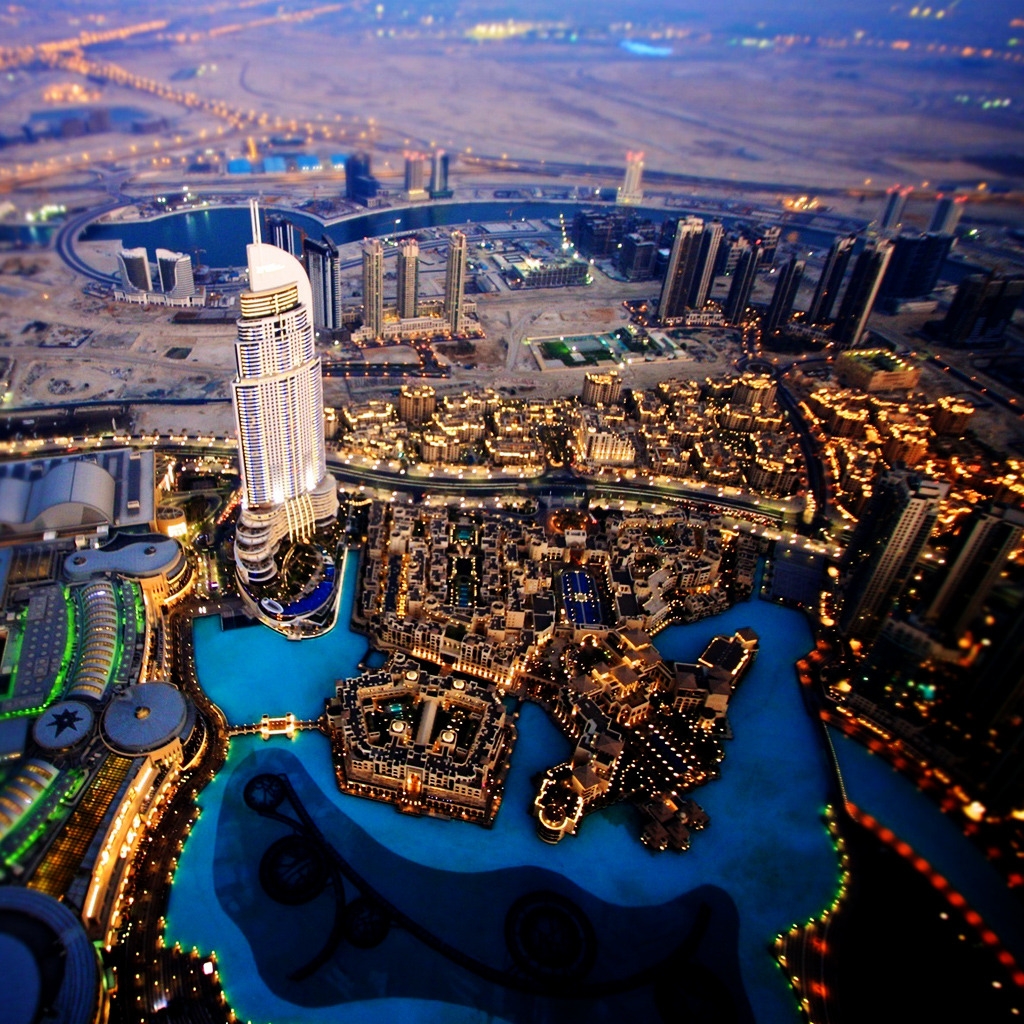 Dubai Sky View for 1024 x 1024 iPad resolution