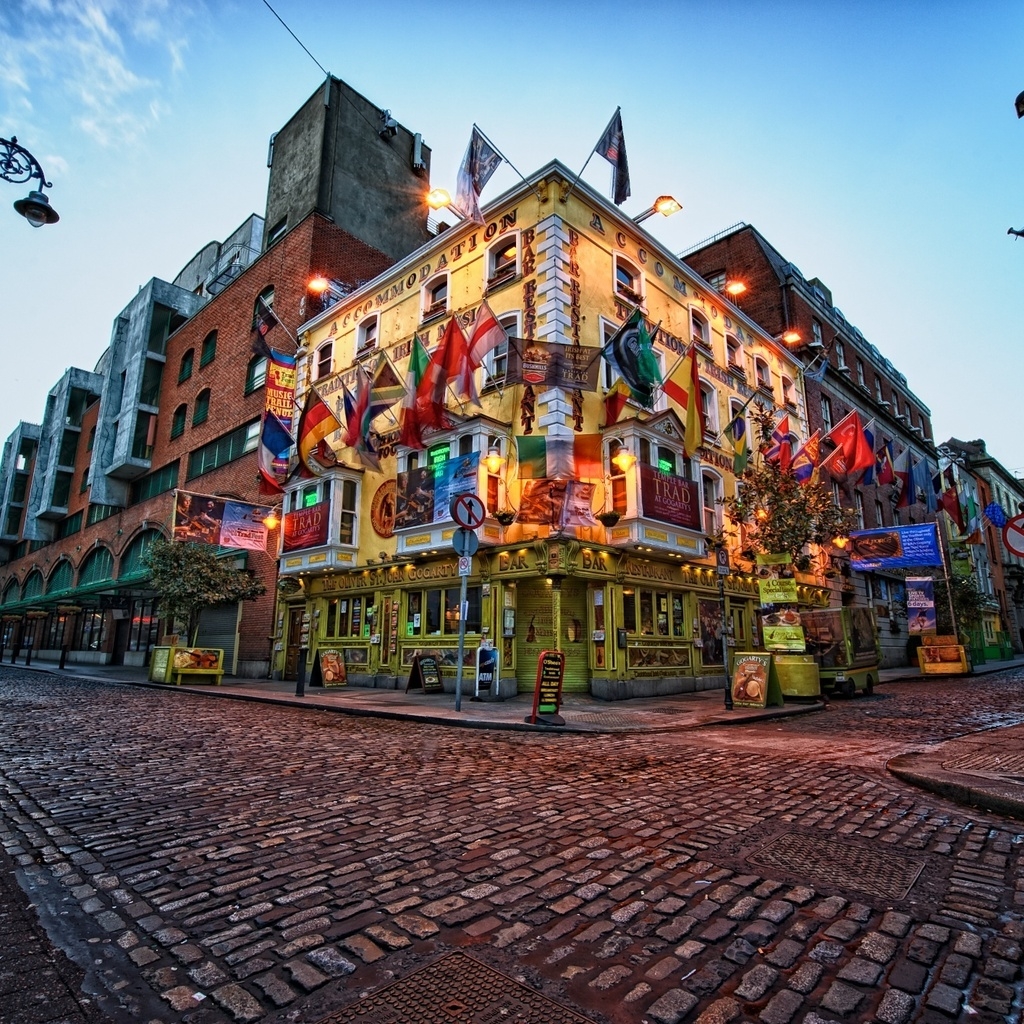 Dublin Ireland for 1024 x 1024 iPad resolution