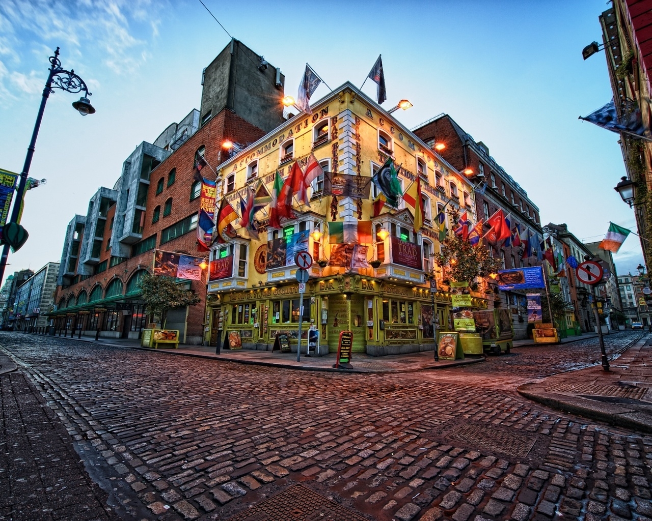 Dublin Ireland for 1280 x 1024 resolution