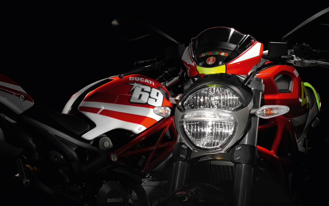 Ducati Rossi and Hayden Replica Ducati for 1280 x 800 widescreen resolution