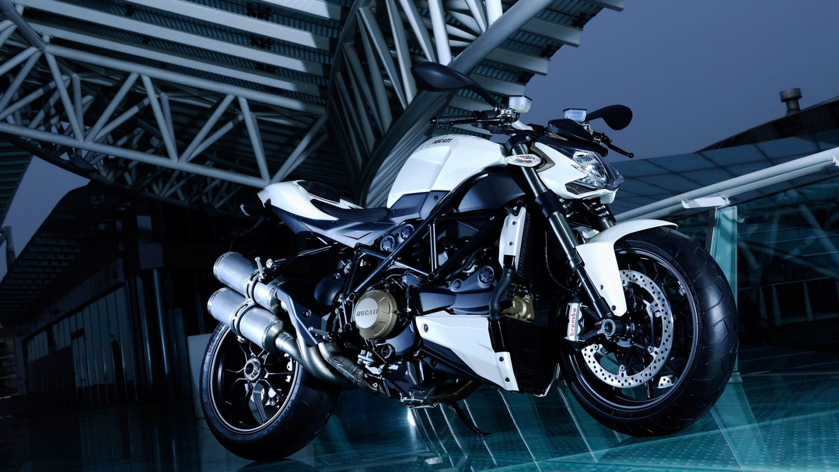Ducati Streetbike for 1680 x 945 HDTV resolution