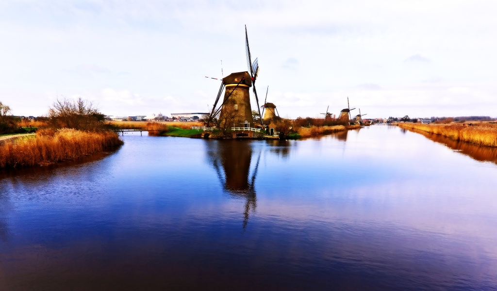 Dutch Windmills for 1024 x 600 widescreen resolution