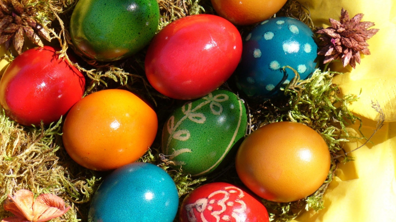 Easter Colors Eggs for 1366 x 768 HDTV resolution
