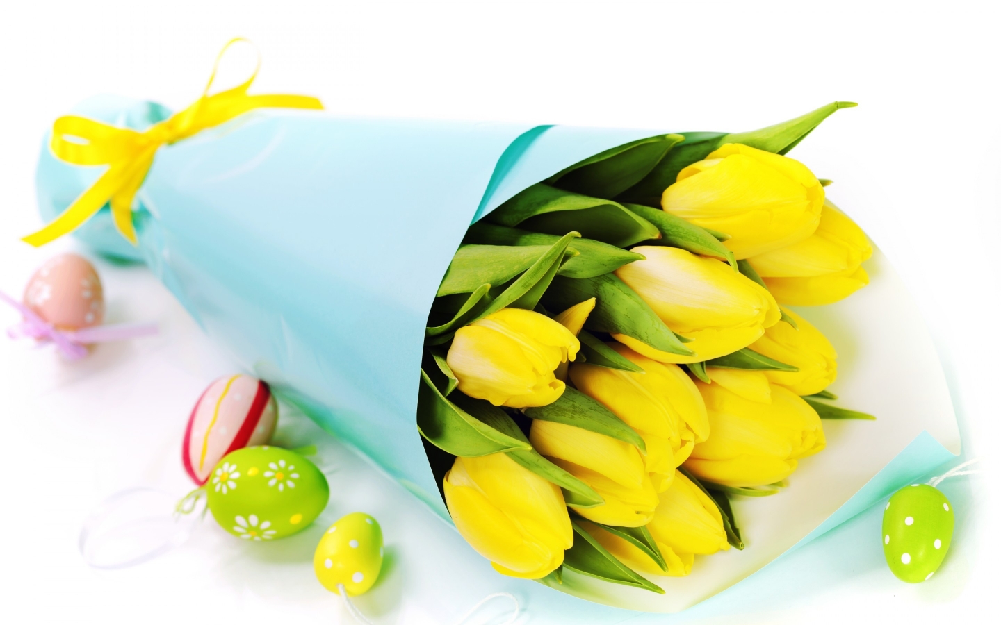 Easter Tulips and Egs for 1440 x 900 widescreen resolution