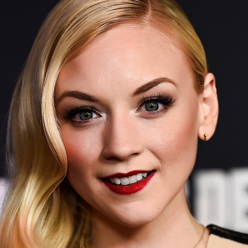 Emily Kinney Actress for 1024 x 1024 iPad resolution