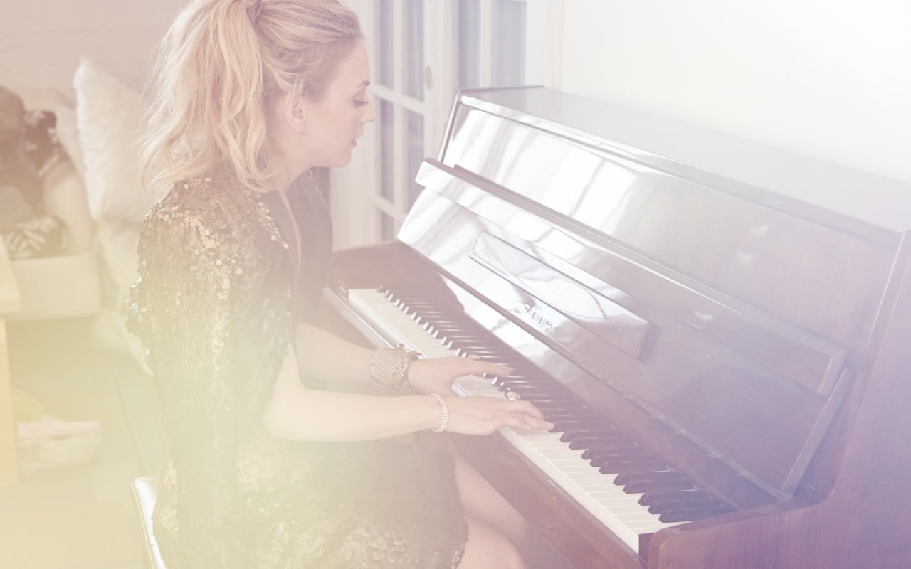 Emily Kinney Playing Piano for 1280 x 800 widescreen resolution