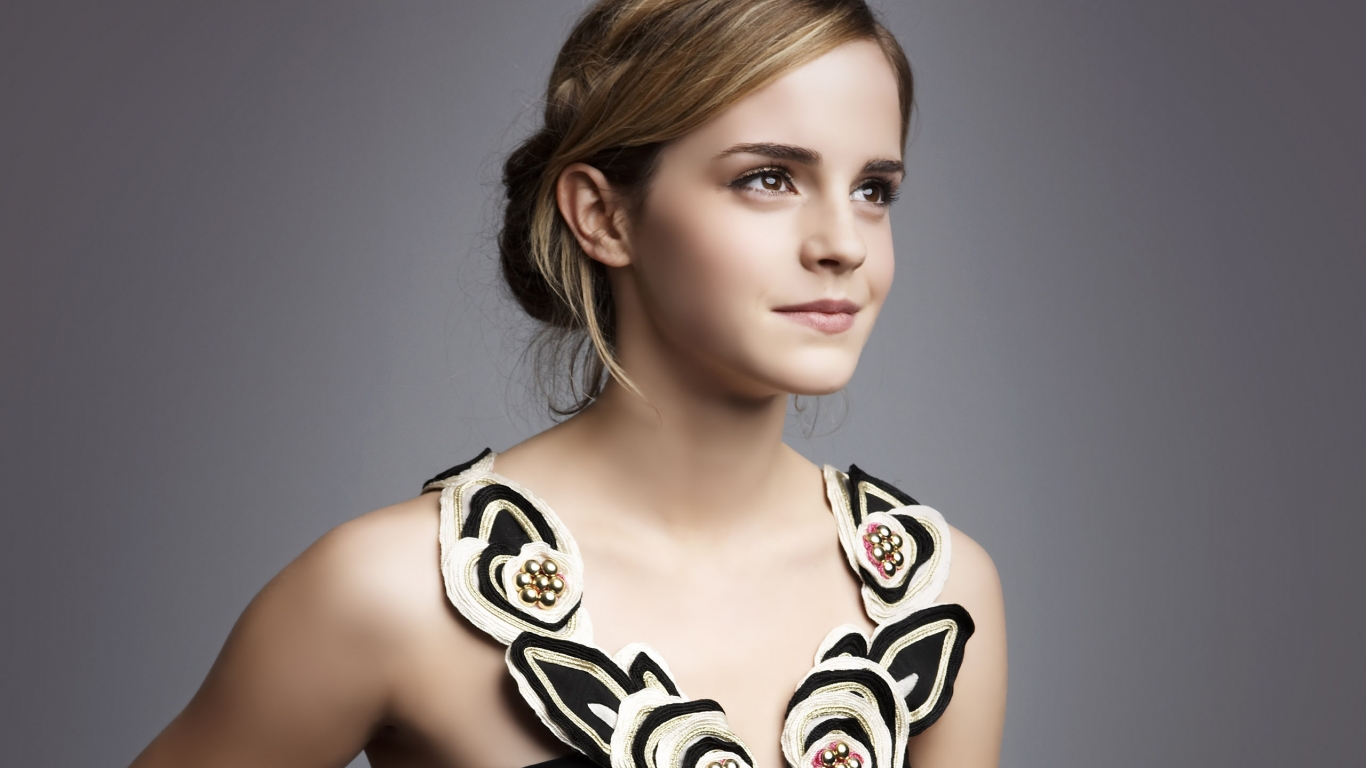 Emma Watson Smile for 1366 x 768 HDTV resolution