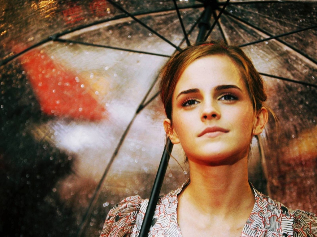 Emma Watson Umbrella for 1024 x 768 resolution