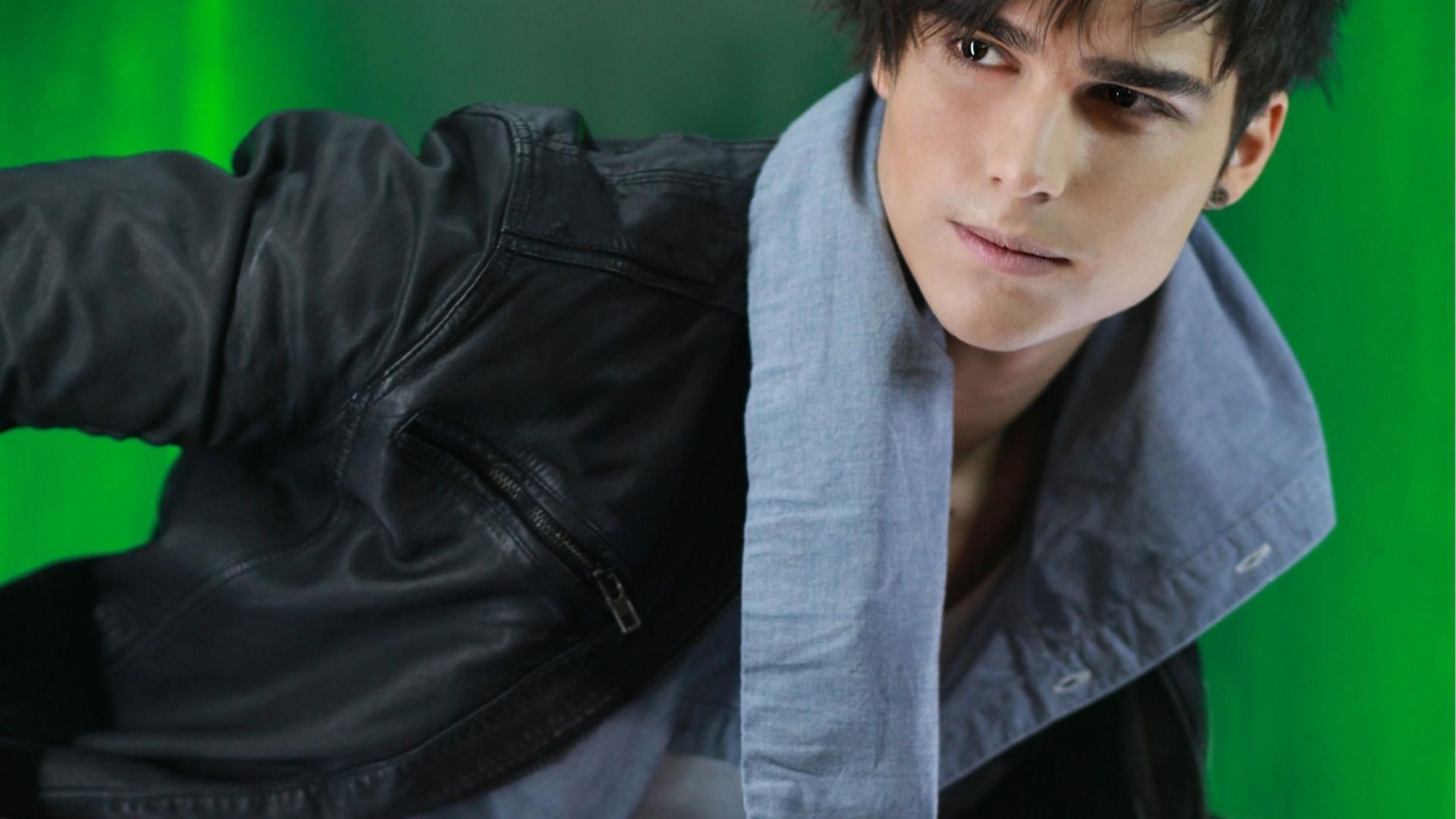Eric Saade Eurovision 2011 for 1366 x 768 HDTV resolution