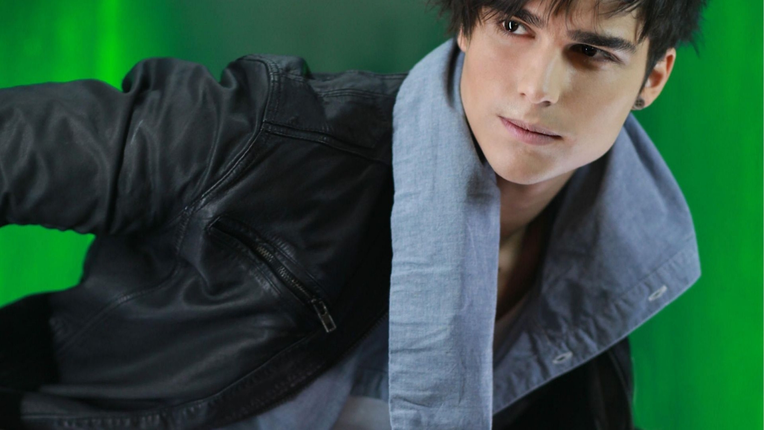 Eric Saade Eurovision 2011 for 1536 x 864 HDTV resolution
