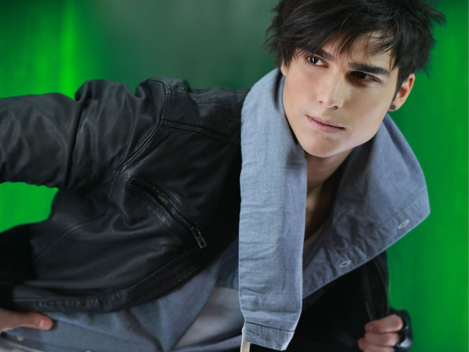 Eric Saade Eurovision 2011 for 1600 x 1200 resolution