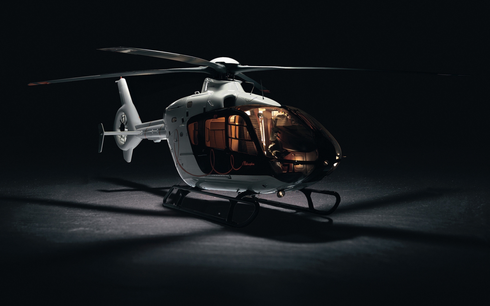 Eurocopter EC135 Helicopter for 1680 x 1050 widescreen resolution