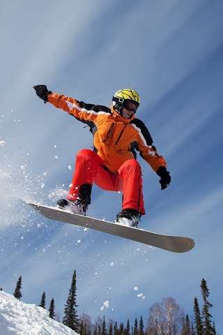 Extreme Snowboarder for 320 x 480 iPhone resolution