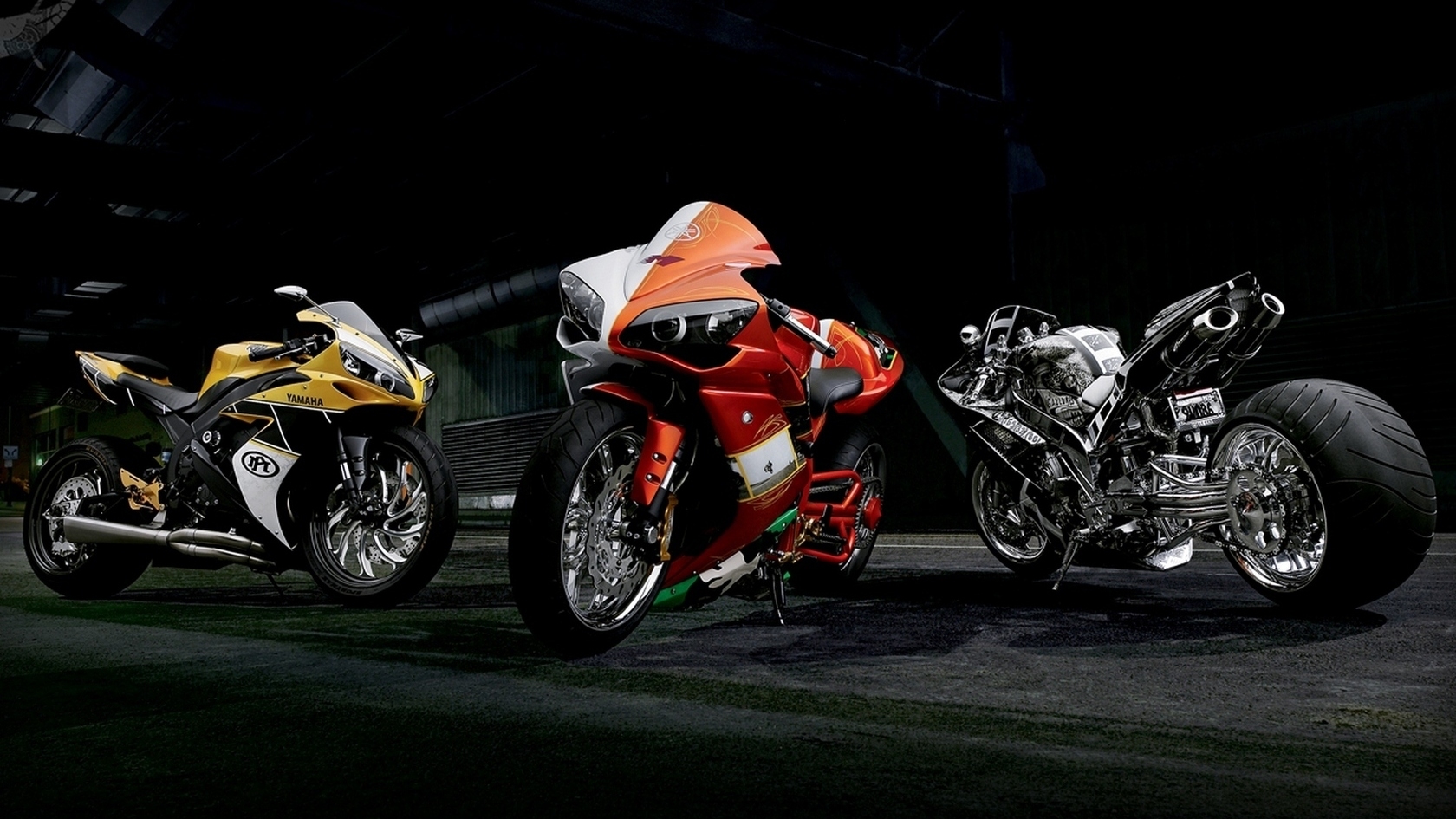 Fast Yamaha Motorbikes for 1680 x 945 HDTV resolution