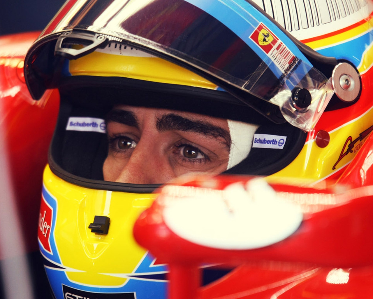 Fernando Alonso Before Race for 1280 x 1024 resolution
