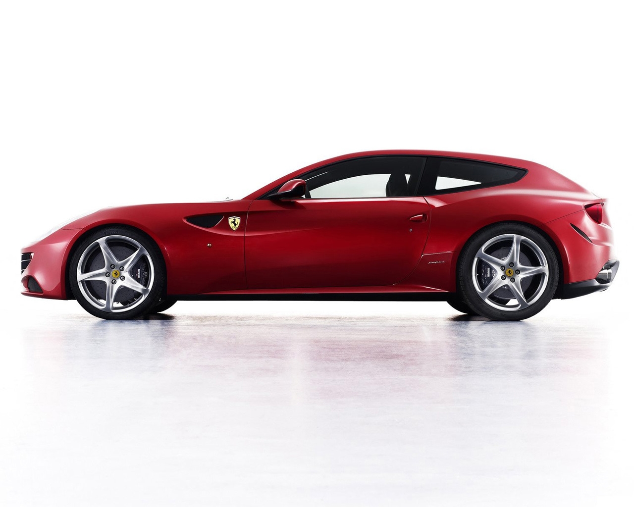 Ferrari FF 2011 for 1280 x 1024 resolution