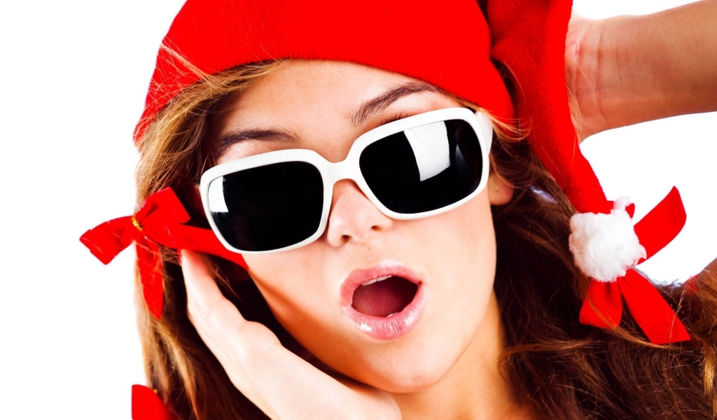 Festival Christmas Sunglasses for 1024 x 600 widescreen resolution
